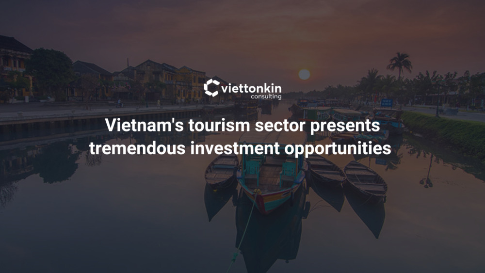 Black and Violet Dark Professional Real Estate Weekly Team Updates Presentation