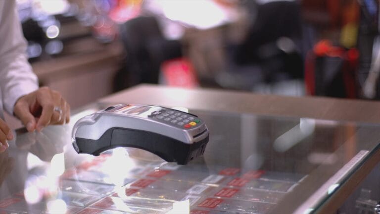 Point of sale terminal retail payment under Vietnam's e-invoice rules